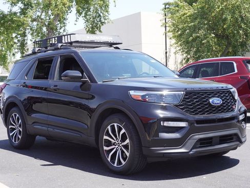 Used 2020 Ford Explorer ST w/ Premium Technology Package AWD/4WD image 4
