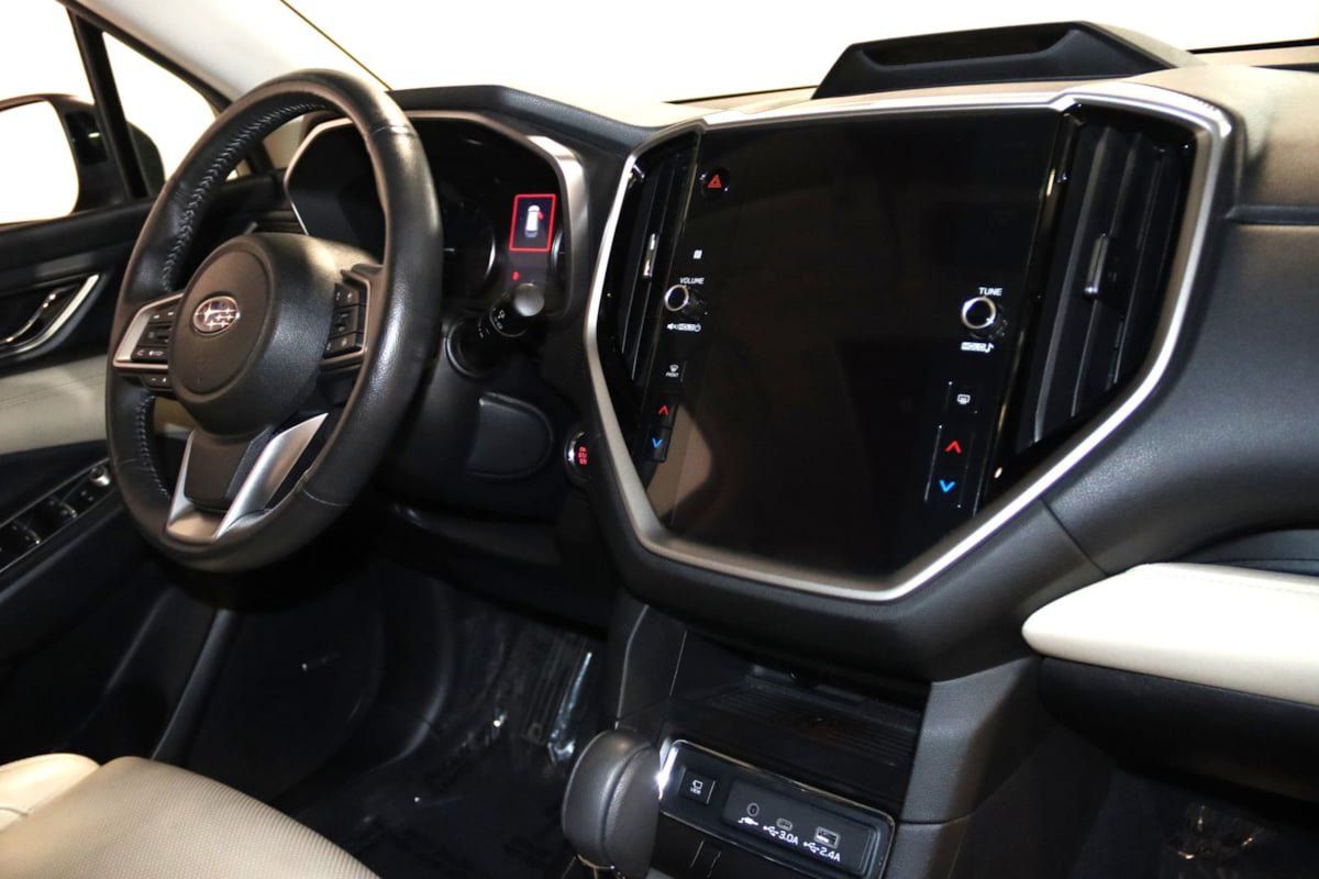 Used 2023 Subaru Ascent Limited w/ Technology Package AWD/4WD image 60