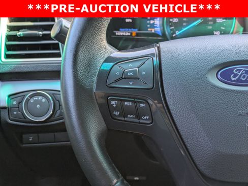 Used 2017 Ford Explorer XLT w/ Equipment Group 202A FWD image 27