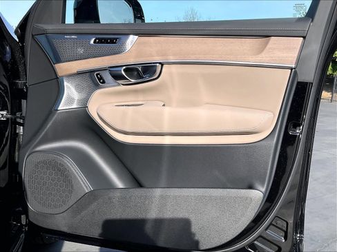 New 2026 Volvo XC90 T8 Ultra w/ Lounge Package image 31