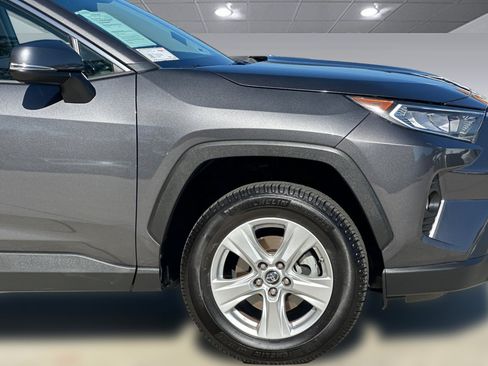Used 2019 Toyota RAV4 XLE w/ Convenience Package FWD image 34