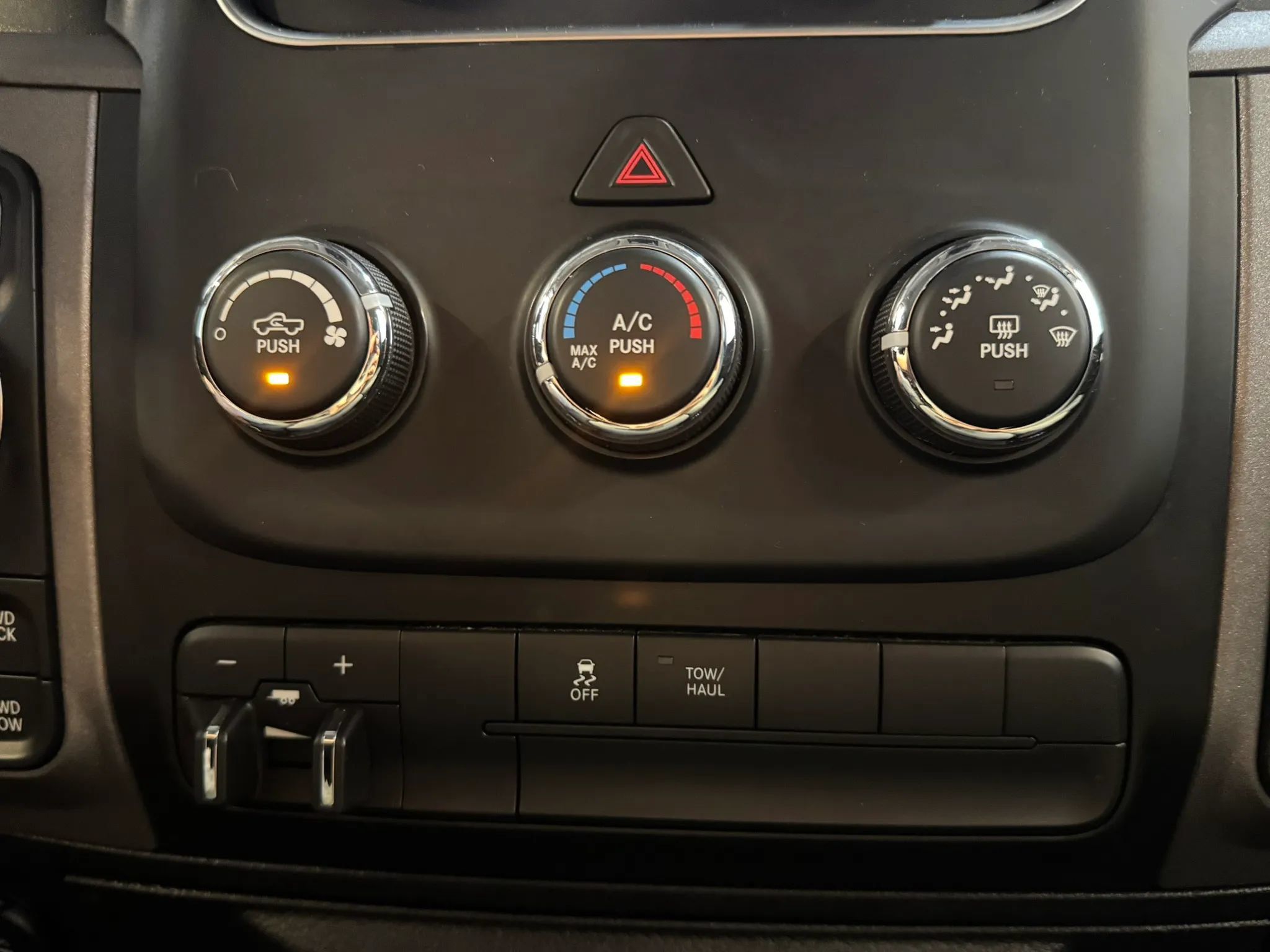 Used 2014 RAM 1500 Express AWD/4WD image 16