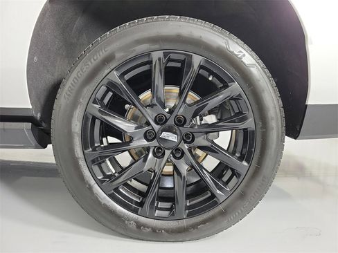 Used 2022 Cadillac Escalade ESV Sport Platinum w/ LPO, ONYX Package image 10