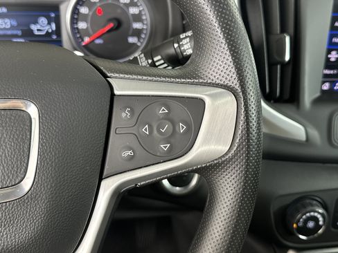 Certified 2023 GMC Terrain SLE image 28