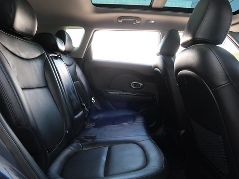 Used 2016 Kia Soul ! w/ Premium Package FWD image 35