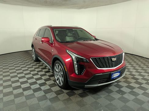 Used 2023 Cadillac XT4 Premium Luxury w/ Driver Assist Package image 5