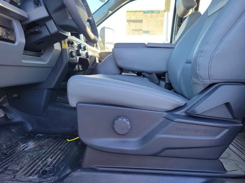 New 2026 Ford F250 XL w/ FX4 Off-Road Package image 17