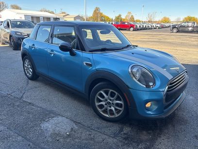 Used 2019 MINI Cooper 4-Door Hardtop w/ Signature Upholstery Package