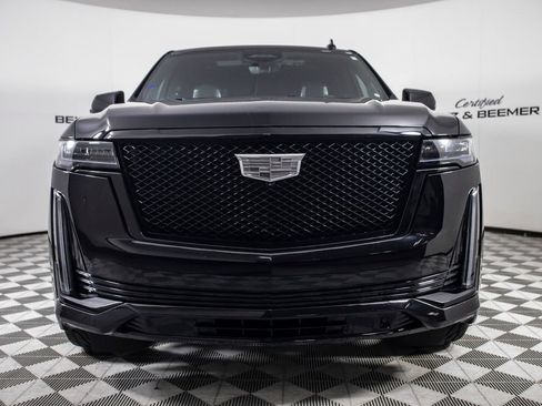 Used 2021 Cadillac Escalade Sport w/ Driver Assist Tech Package AWD/4WD image 4