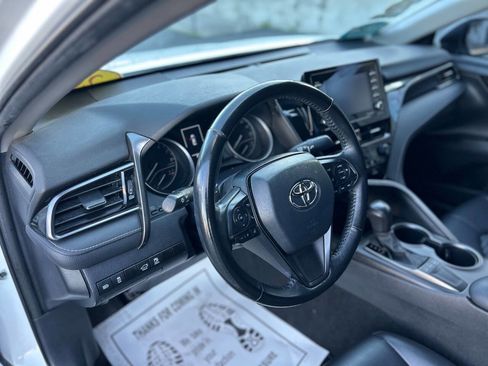 Used 2023 Toyota Camry SE FWD image 10