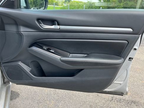 Used 2023 Nissan Altima 2.5 SV FWD image 33