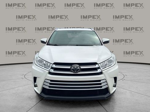 Used 2017 Toyota Highlander XLE FWD image 8