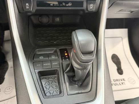 Used 2024 Toyota RAV4 LE image 27
