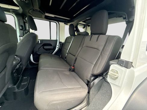 Used 2023 Jeep Wrangler Unlimited w/ Sun & Screen Package AWD/4WD image 27