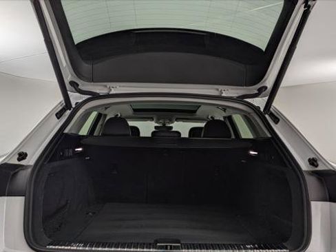 Used 2021 Audi e-tron Premium w/ Convenience Plus Package image 17