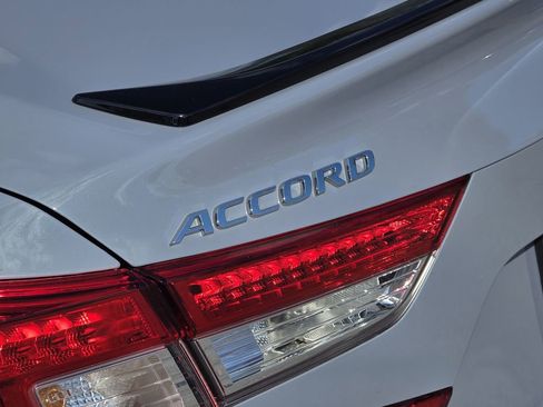 Used 2022 Honda Accord Sport image 8