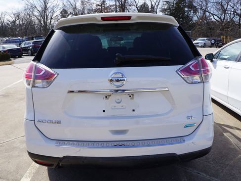 Used 2014 Nissan Rogue SL w/ SL Premium Package image 3