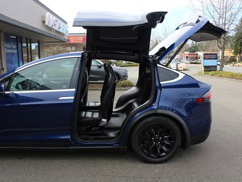 Used 2016 Tesla Model X 90D image 27