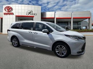 Used 2026 Toyota Sienna Limited FWD video 1