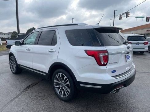 Used 2019 Ford Explorer Platinum AWD/4WD image 3