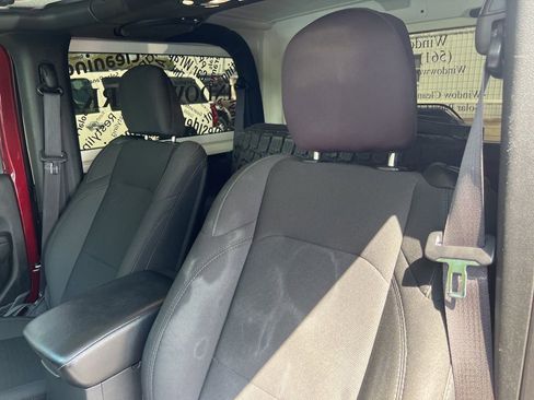 Used 2022 Jeep Wrangler Willys image 10
