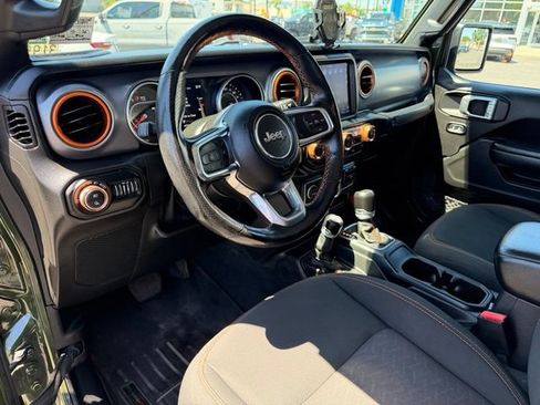 Used 2022 Jeep Gladiator Mojave w/ Cold Weather Group AWD/4WD image 20