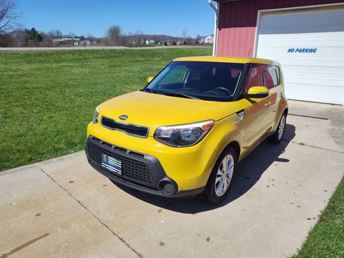 Used 2014 Kia Soul + w/ UVO w/Eservices Package image 1