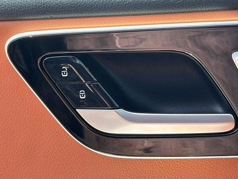Used 2023 Mercedes-Benz C 300 Sedan image 19
