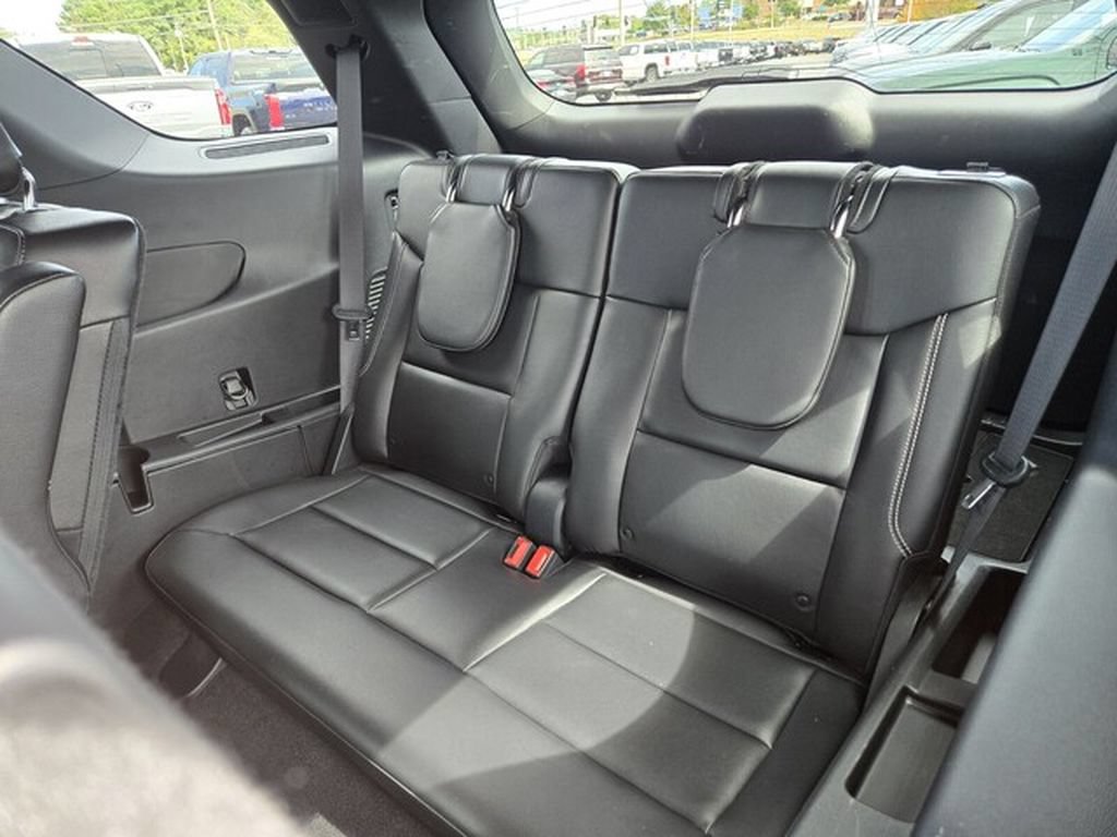 Certified 2020 Ford Explorer ST w/ Premium Technology Package AWD/4WD image 17