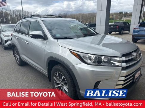 Used 2018 Toyota Highlander XLE AWD/4WD image 1