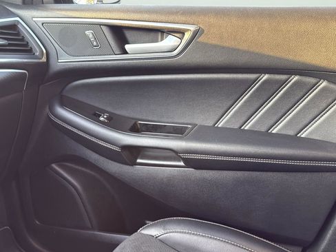 Certified 2018 Ford Edge Sport w/ Technology Package image 24
