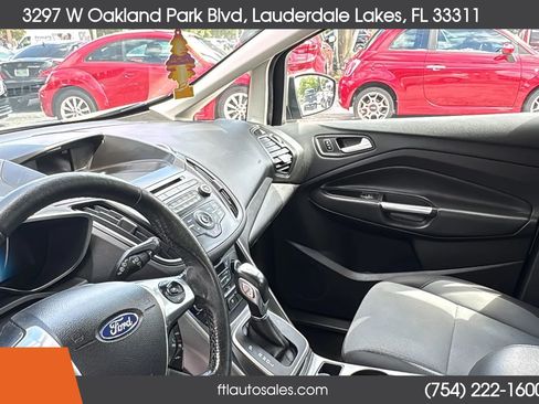 Used 2017 Ford C-MAX Energi SE FWD image 22