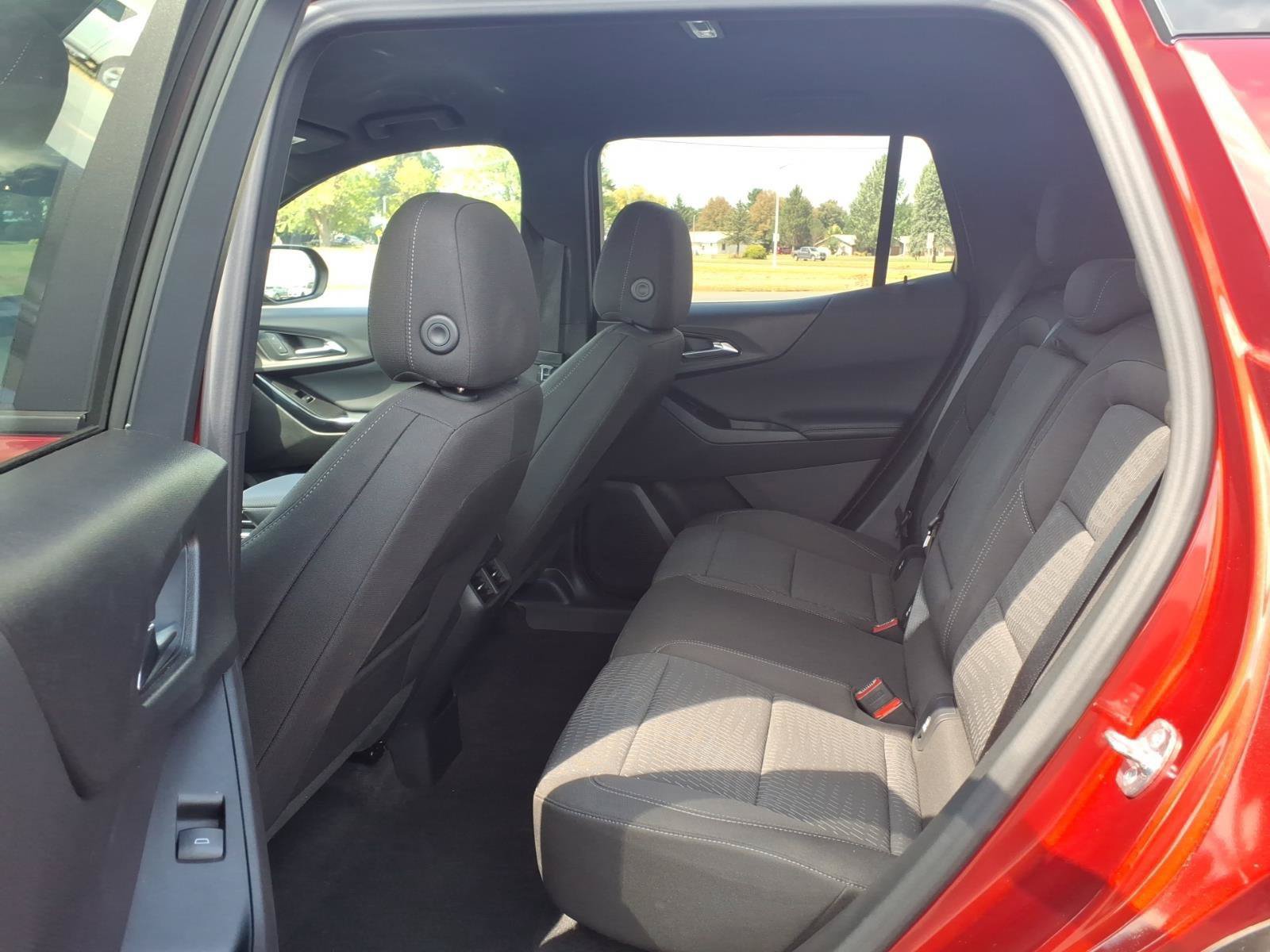 Used 2026 Chevrolet Equinox LT AWD/4WD image 11