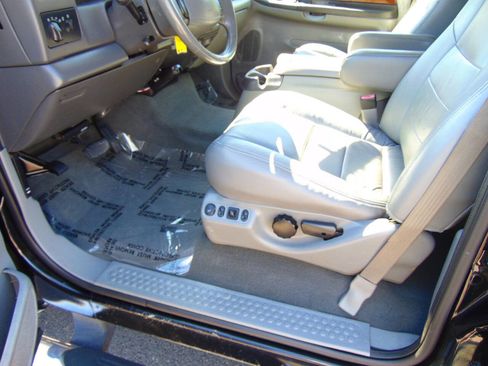 Used 2003 Ford F250 Lariat image 5