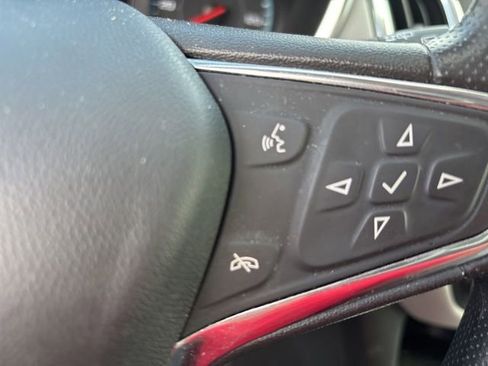 Used 2021 Chevrolet Equinox LS w/ LS Convenience Package AWD/4WD image 10