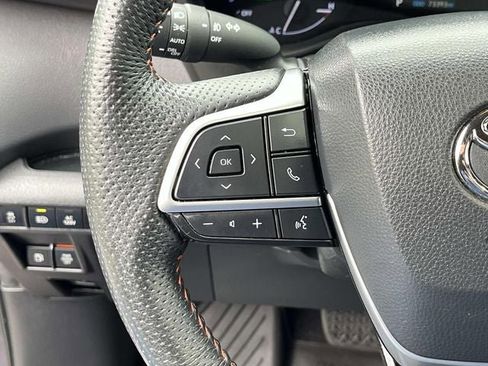 Used 2022 Toyota Sienna XSE w/ XSE Plus Package image 30