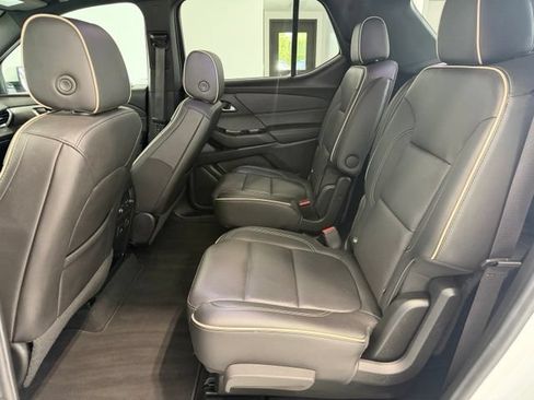 Used 2023 Chevrolet Traverse Premier AWD/4WD image 29