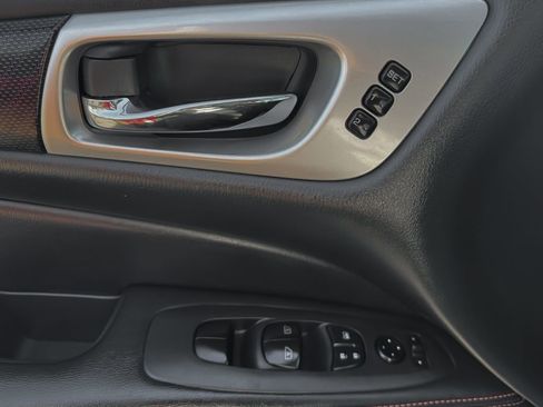 Used 2020 Nissan Pathfinder SL image 29