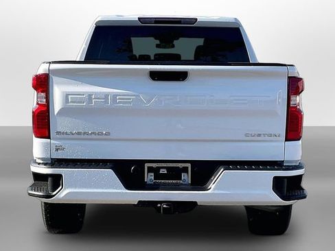 Used 2023 Chevrolet Silverado 1500 Custom AWD/4WD image 4