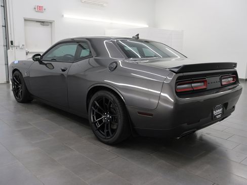 Used 2023 Dodge Challenger SRT Hellcat w/ Driver Convenience Group RWD image 6