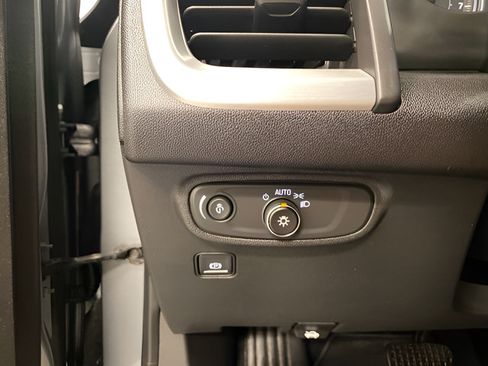 Used 2020 GMC Terrain SLE w/ Elevation Edition AWD/4WD image 15