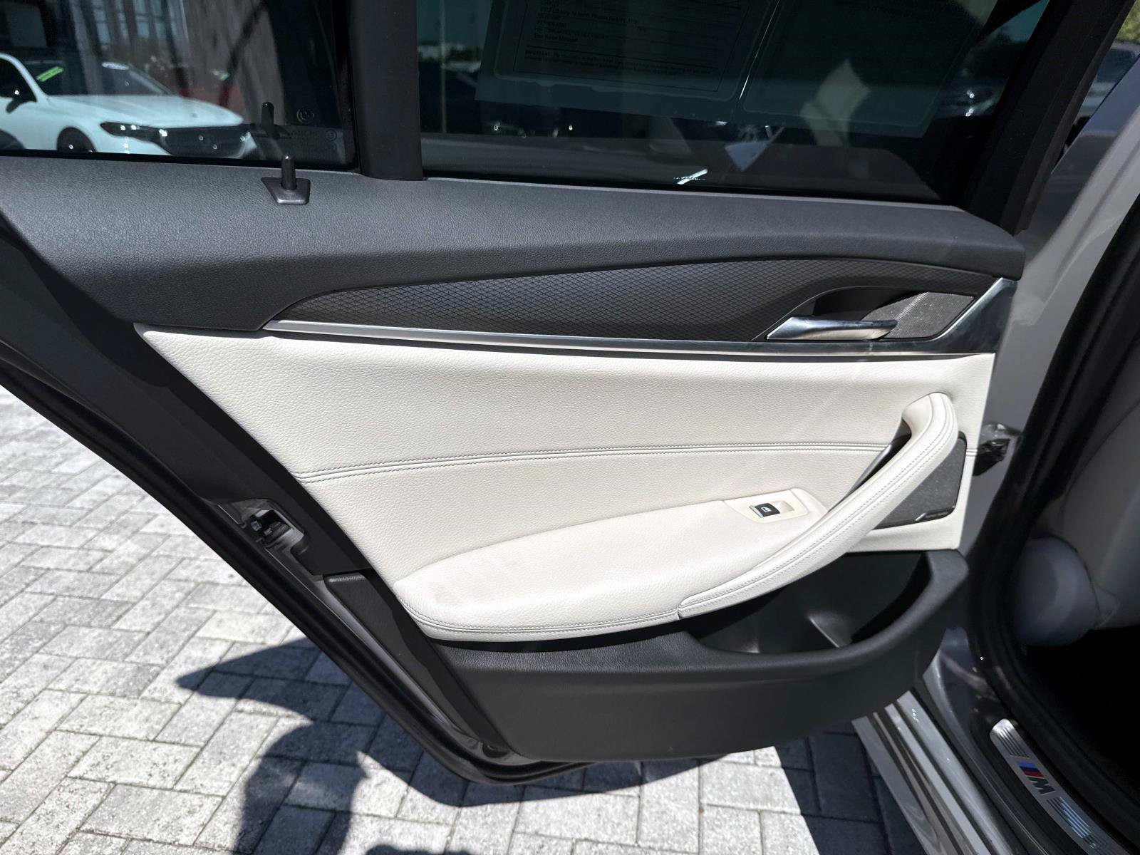 Used 2021 BMW 540i w/ M Sport Package RWD image 11