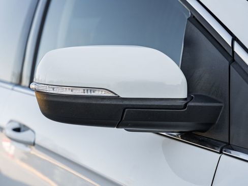 Used 2017 Ford Edge SEL w/ Equipment Group 201A image 14