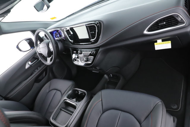 New 2027 Chrysler Pacifica Select FWD image 31