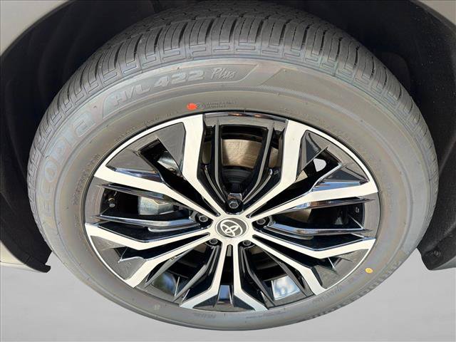 Used 2026 Toyota Crown AWD/4WD image 11