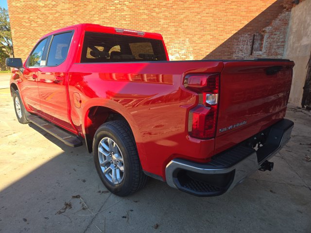Used 2023 Chevrolet Silverado 1500 LT w/ Z71 Off-Road Package AWD/4WD image 5