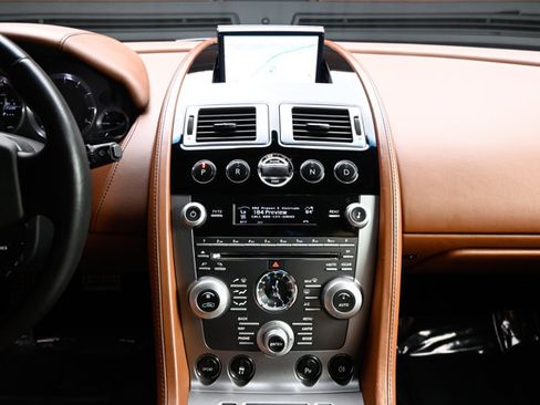 Used 2009 Aston Martin DB9 Coupe RWD image 8