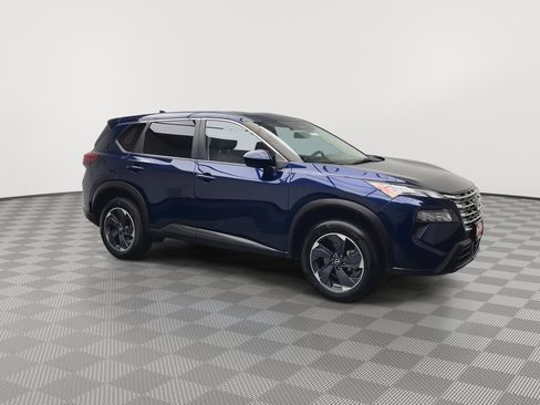 Used 2024 Nissan Rogue SV image 36