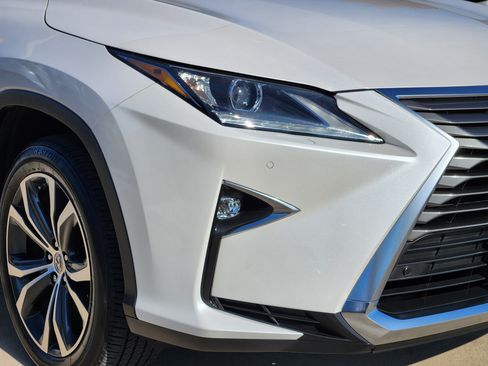 Used 2017 Lexus RX 450h AWD image 6