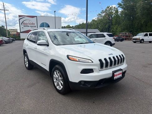 Used 2016 Jeep Cherokee Latitude AWD/4WD image 25